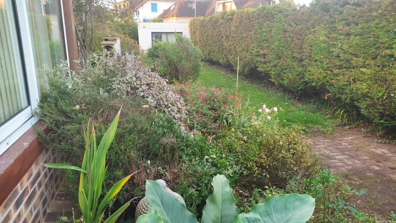 דירות Hermanville-sur-Mer Chez Chon Et Jean-Marie מראה חיצוני תמונה